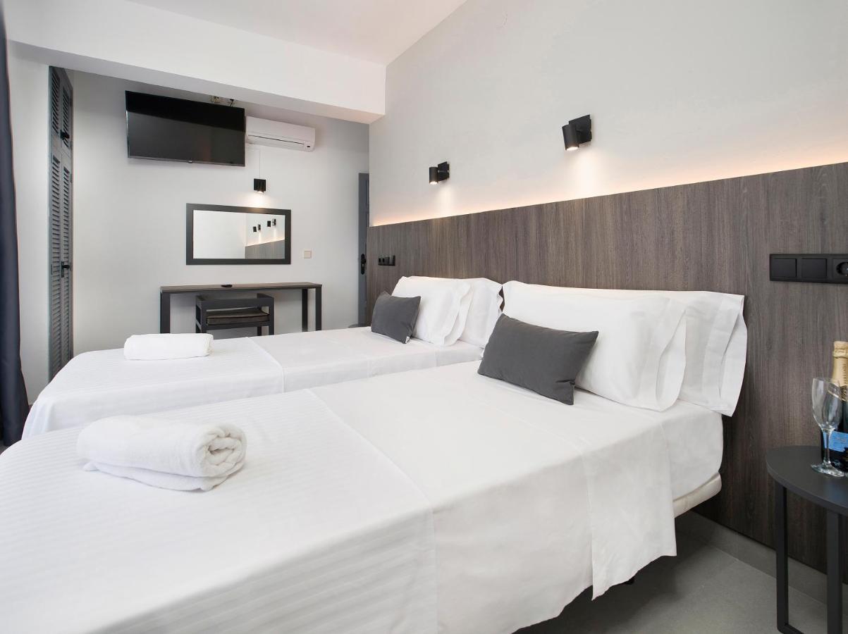 Hotel Base - Adults Only ซานอันโตนิโอ ภายนอก รูปภาพ